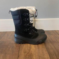 Brand New Woman’s/ Teens NORTH FACE Winter Boots