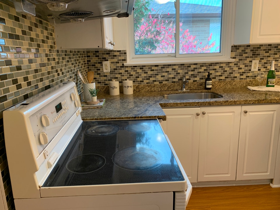 North York  detached house upper level one bedroom for rent 5