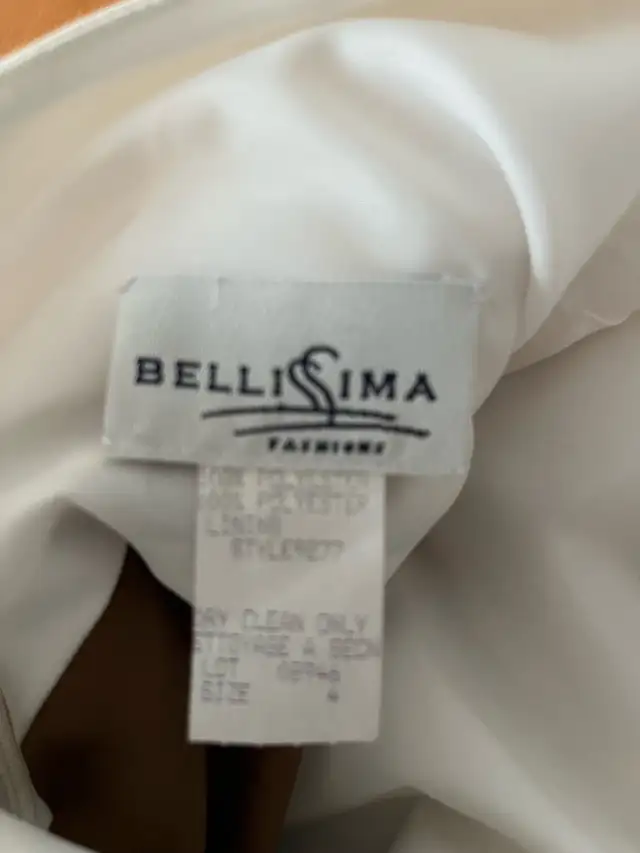 New Halter Gown with slight Train in Women's - Dresses & Skirts in Calgary - Image 6