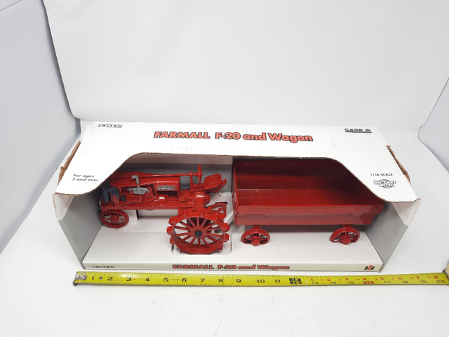 1/16 Farmall F20 with Wagon toy in Toys & Games in Sarnia - Image 2