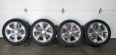 22" OEM CHEVY GM CHROME WHEELS 285 45 22 TOYO OPEN COUNTRY AT3 No plugs No patches About a season or...