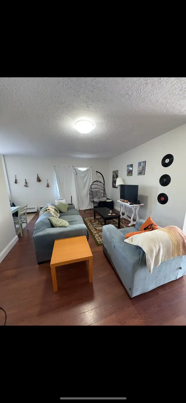 Room for rent.63849108321923124