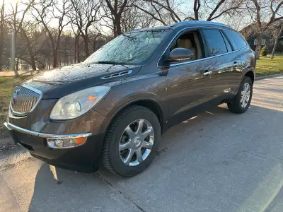 2008 Buick Enclave CXL2 177,000km Clean title Safetied Power locks Power windows Power mirrors Navig...