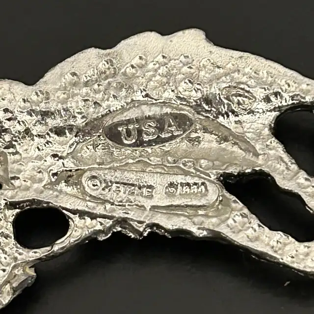 Vintage Pewter Plate Frame by Wilton Columbia, USA in Arts & Collectibles in Calgary - Image 3