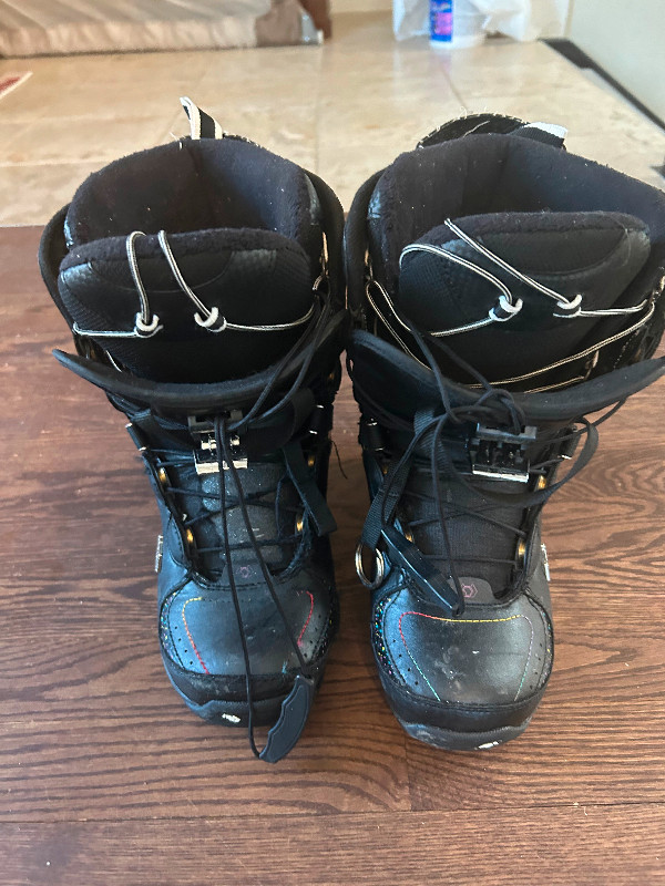 North wave women’s snowboard boots Size 8 $30 in Snowboard in Edmonton