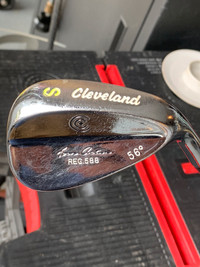 Cleveland 56degree wedge stiff shaft with New grip