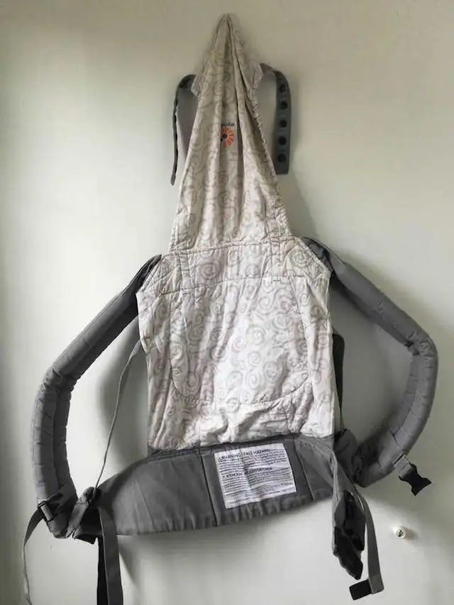Ergobaby Bundle of Joy baby carrier in Strollers, Carriers & Car Seats in Oakville / Halton Region - Image 3
