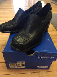 Brand NEW - Black Chunky Heels Dress shoes - 7
