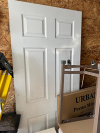 32” Interior door with hinges