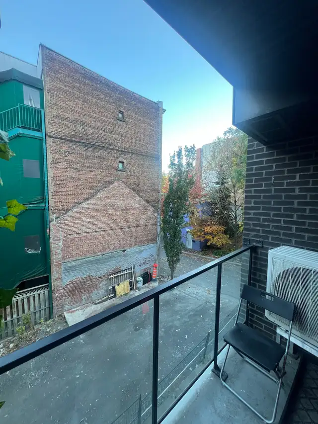 ✨Appartement Privé à louer au centre-ville  7 1/2 in Long Term Rentals in City of Montréal - Image 7