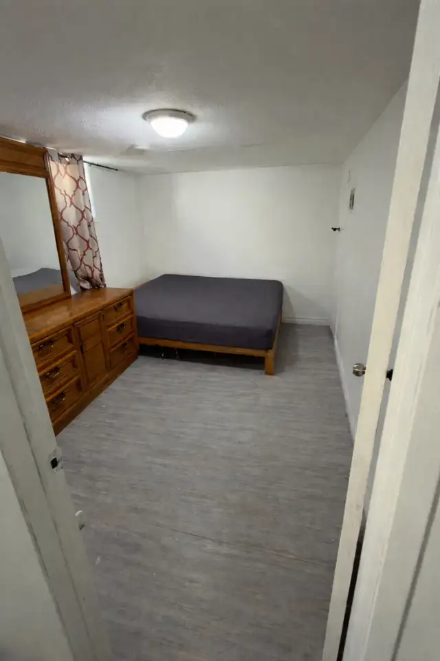 besment house for rent .