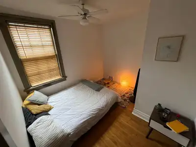 A second story Cabbagetown apartment located a block from public transport, and many stores and rest...