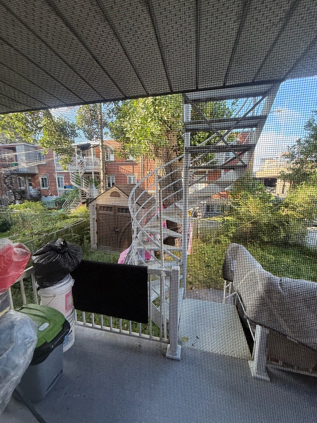 15e Avenue — photo 1