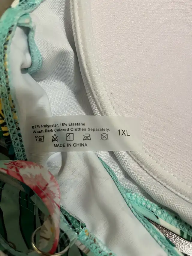 Shein women’s 1X bikini – floral mint, molded cups in Women's - Other in Oshawa / Durham Region - Image 3