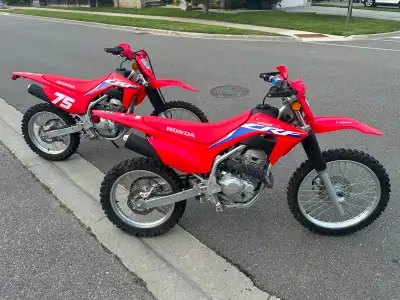 Selling 1 Honda CRF250F dirt bike (1 Sold already), purchased new from Milton Honda Powerhouse in 20...