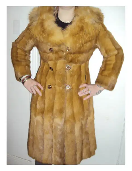 Manteau de vison in Women's - Tops & Outerwear in City of Montréal - Image 3