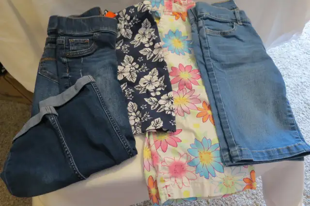 Girls clothes med, possible delivery!62863263017985121