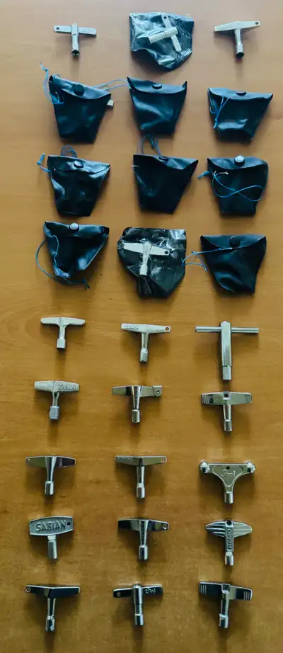 [18] Clés de réglage pour batterie [UNIQUES], View more