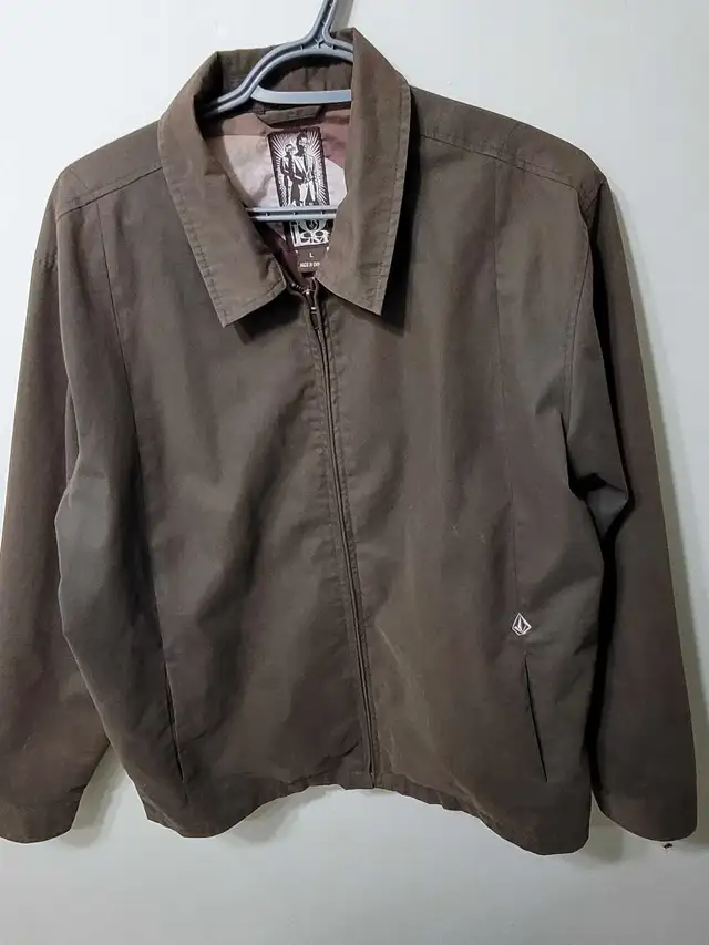 Volcom  jacket in Men's in Kingston - Image 5
