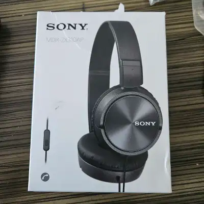 These are brand new (opened, but never used) Sony MDR-ZX310AP stereo headphones in black, offering c...