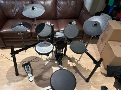 Roland TD4 electronic drums, View more