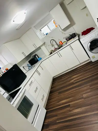 Shared room / Samford pl in Oakville