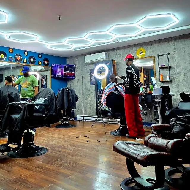 Barbers needed 473665224668631042