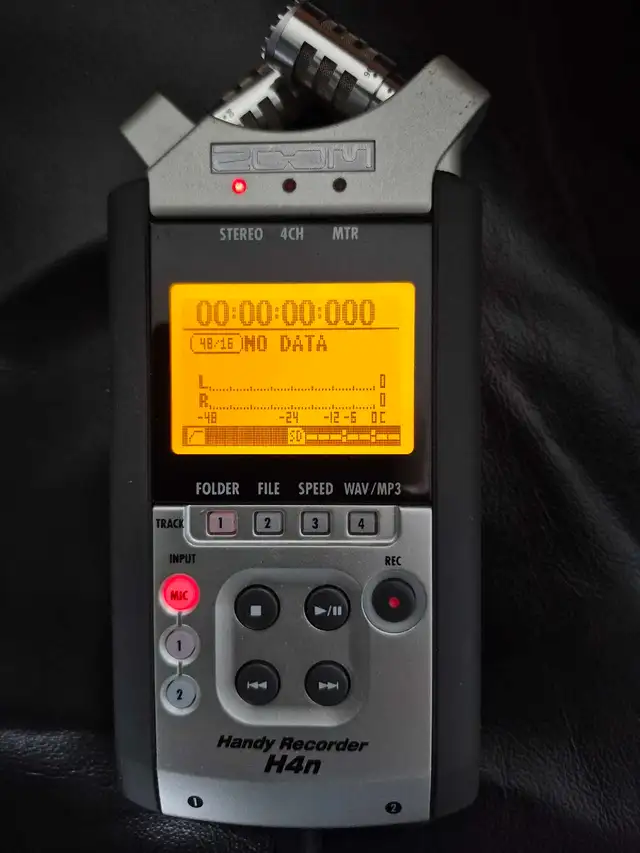 ZOOM H4N in Pro Audio & Recording Equipment in London - Image 2