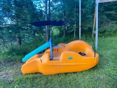 Specifications: * Features: Built-in slide, canopy for sun protection
