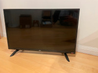 NOT WORKING RCA Roku 32” LED TV FOR REPAIR