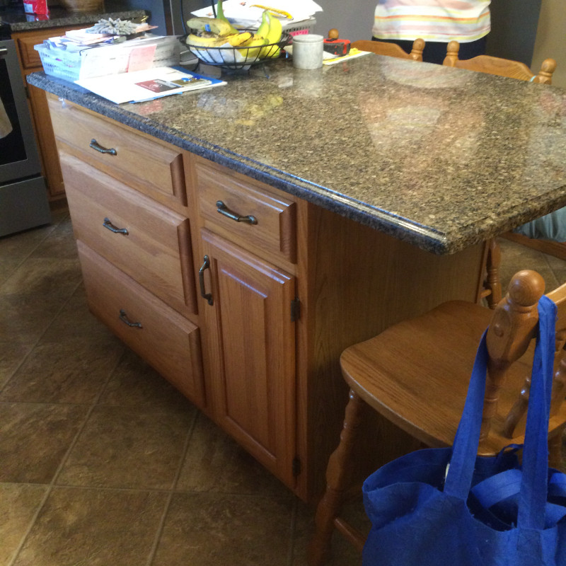 OAK KITCHEN ISLAND. GRANITE TOP Other ChathamKent Kijiji