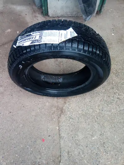 One Tire,Winter Force 2, 23555R17 - $40 (Abbotsford)