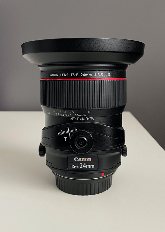 Canon TS-E 24mm f/3.5L II Tilt Shift Lens in Cameras & Camcorders in London