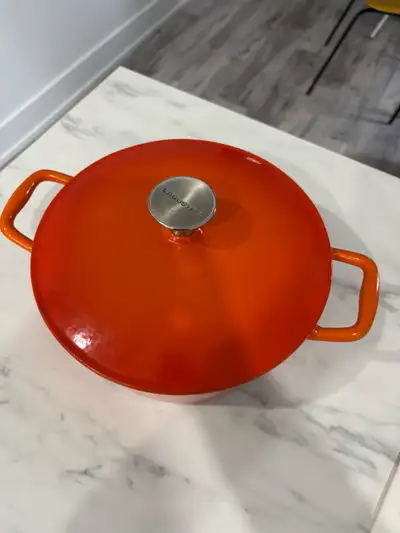 Dutch oven / casserole pot, View more