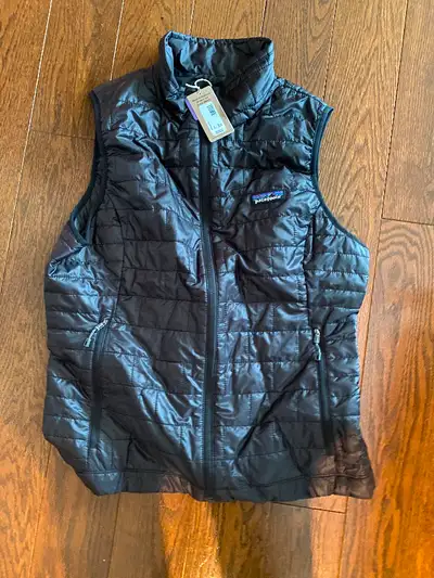 NEW Patagonia womens Nano Puff Vest Size Medium Colour Black Purchased for $239.99 plus taxes Asking...