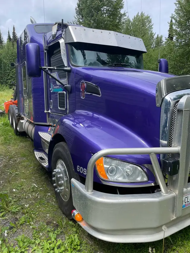 2014 Kenworth  in Heavy Trucks in Chilliwack - Image 3
