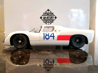 1:18 Diecast Exoto Motorbox 1967 Porsche 910 Targa Floria