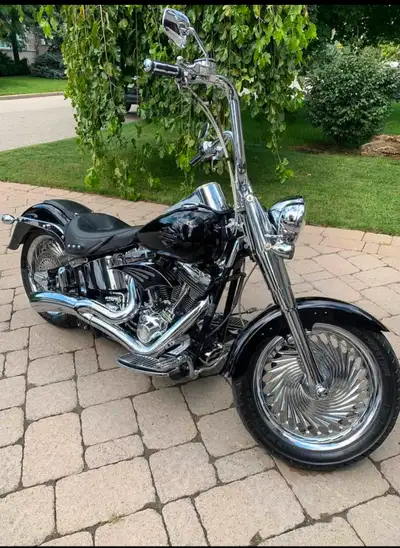 One of a kind Fatboy , all chrome , beautiful motorcycle in perfect condition , many extras, backsea...