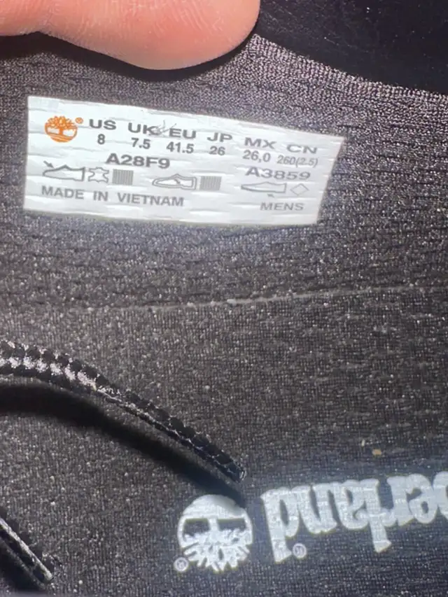 Timberland Boots in Men's Shoes in City of Toronto - Image 4