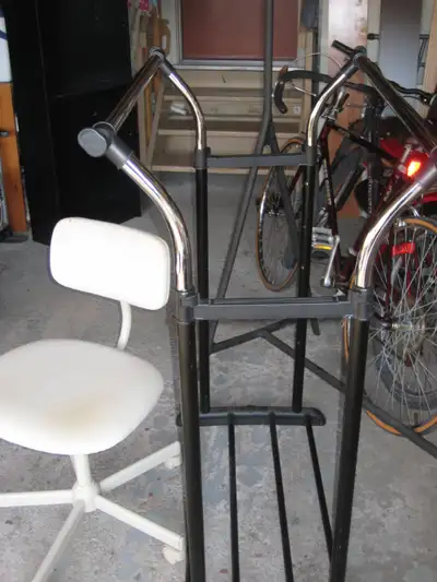 FS: Beautiful mobile clothing hanger, Bekant desk, puzzle carpet, View more