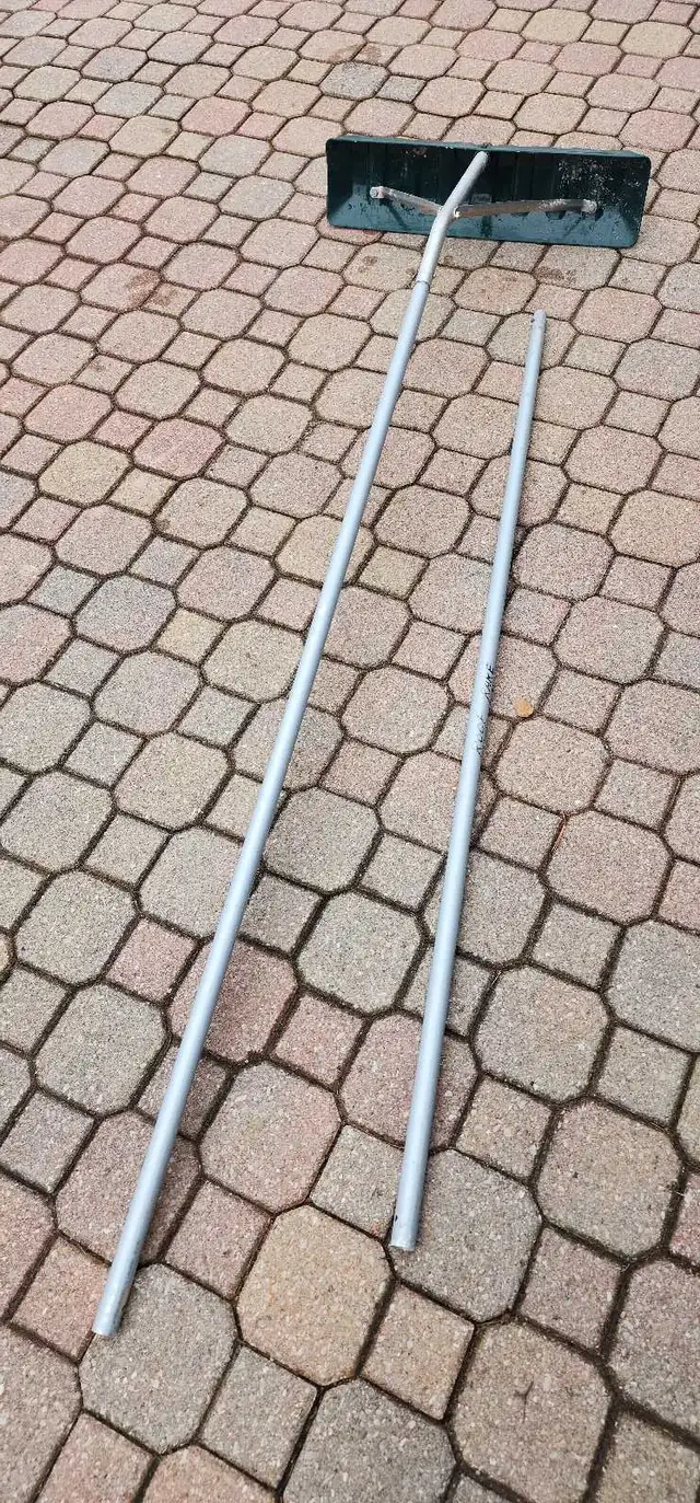 Roof snow rake shovel.  in Outdoor Tools & Storage in Barrie - Image 4