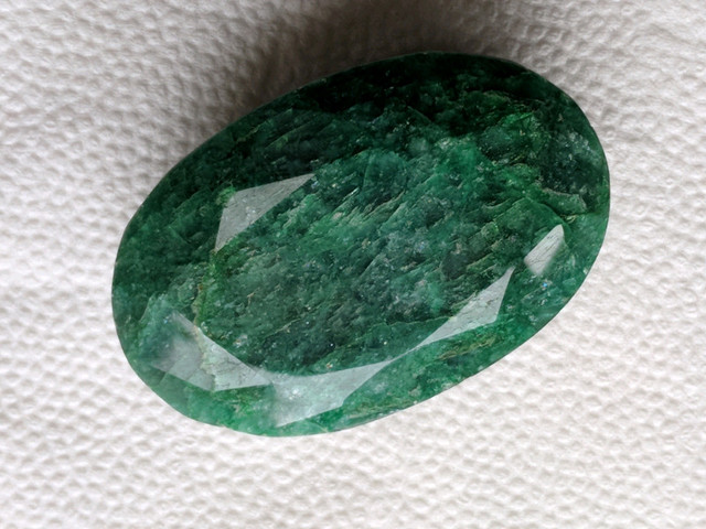 529 Ct. Beryl, Green, Emerald Colour Stone in Jewellery & Watches in Stratford - Image 3