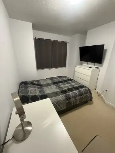 Private Room furnished bedroom for Rent In a Corner unit Townhouse. Surrey Clayton / Langley Include...