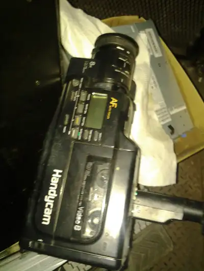 Sony CCD-F50 Video 8 Handycam AF Camcorder  500+cams tripod mics, View more
