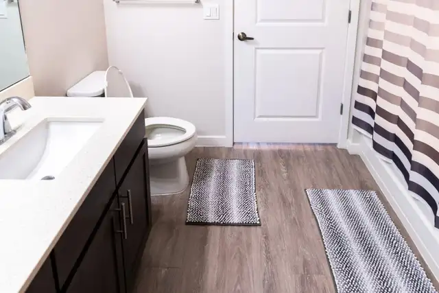 Free Estimates – Quality Flooring Installation! in Flooring in Calgary - Image 9