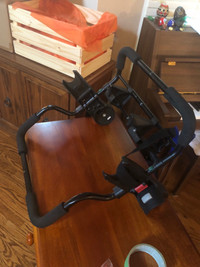 Stroller car seat adapter / baby jogger