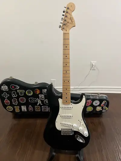 Squier Stratocaster with Fender Hard Case, View more