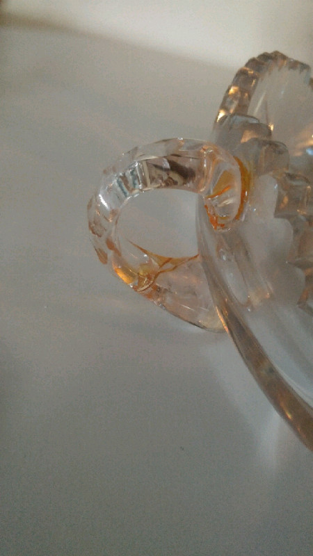 Vintage decorative pinwheel crystal bowl.  in Home Décor & Accents in Oakville / Halton Region - Image 2