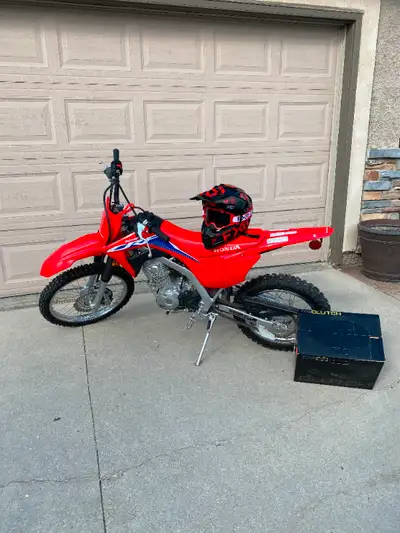 Absolute mint condition and clean, as it was only used twice in 2024. We are 2nd owner 1st owner bou...