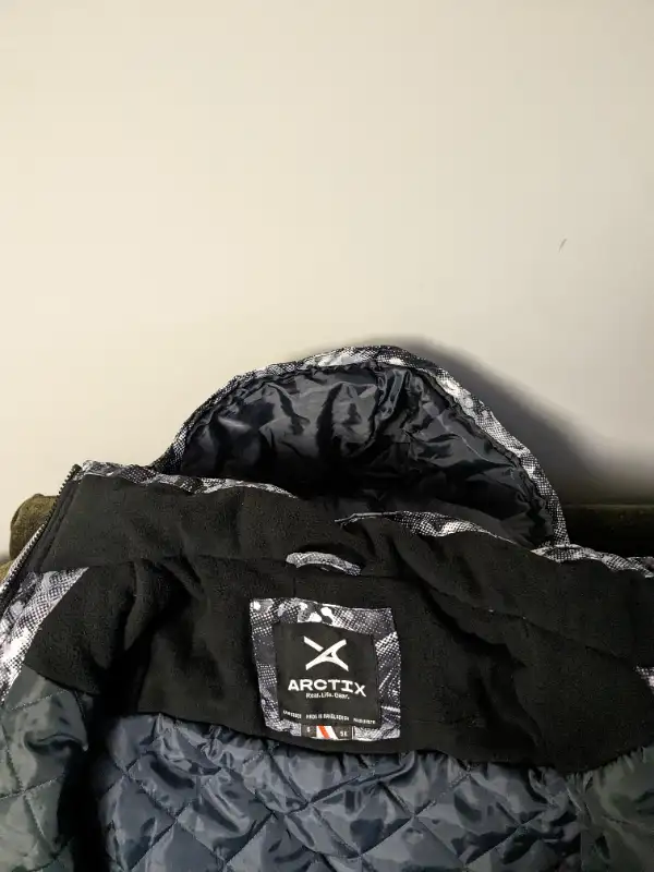 Arctix Women's Brand new SKI Jacket - Small Size in Women's - Tops & Outerwear in Kitchener / Waterloo - Image 4